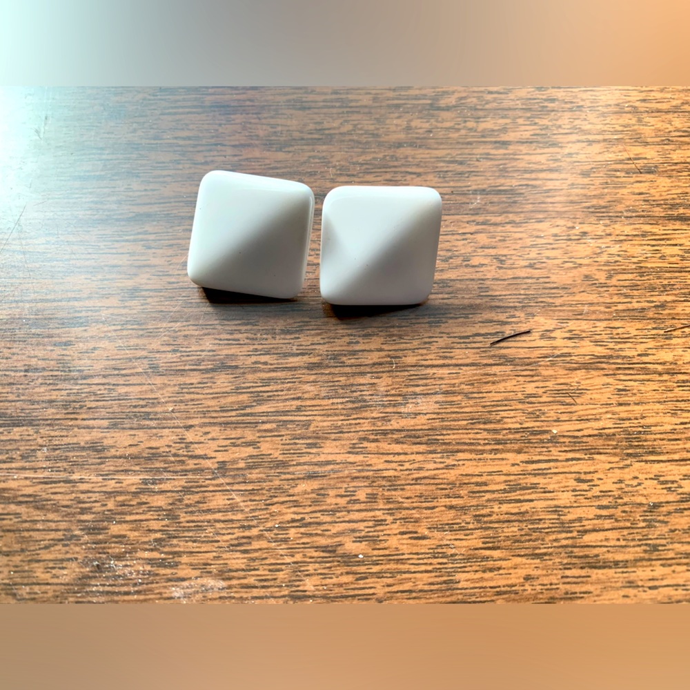 80’s earrings!